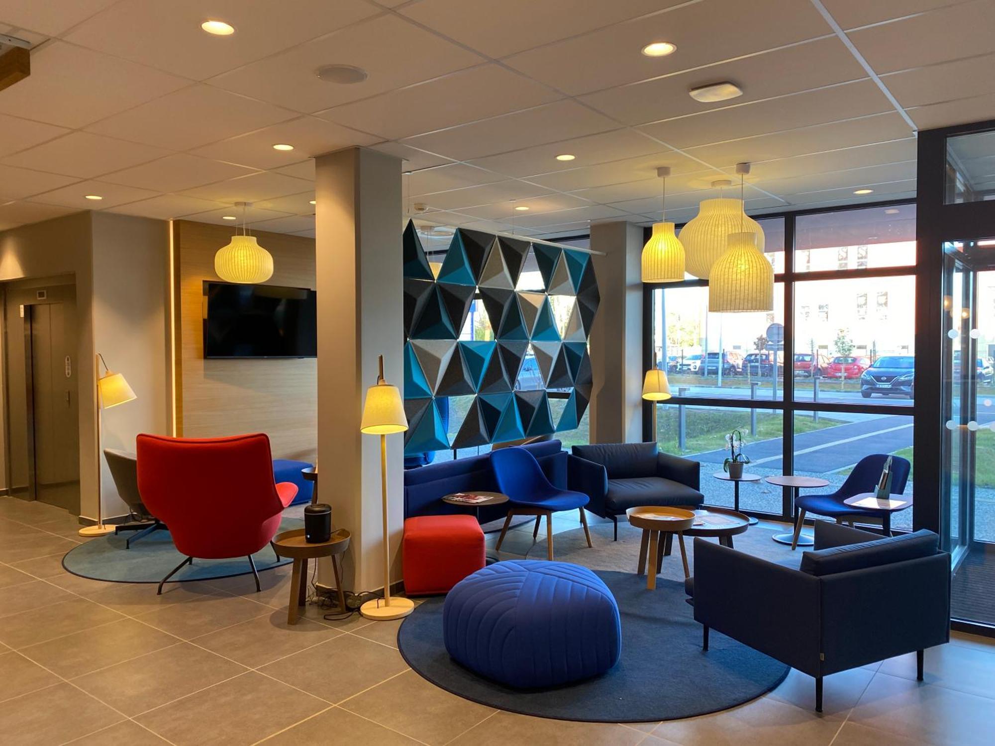 Holiday Inn Express Caen Epron By Ihg מראה חיצוני תמונה