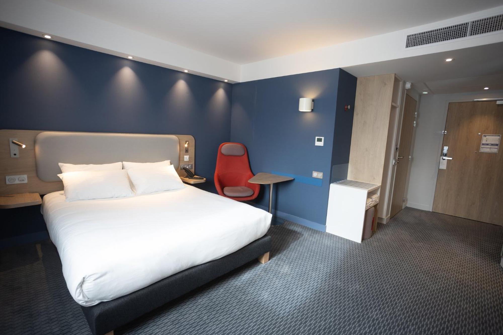 Holiday Inn Express Caen Epron By Ihg מראה חיצוני תמונה