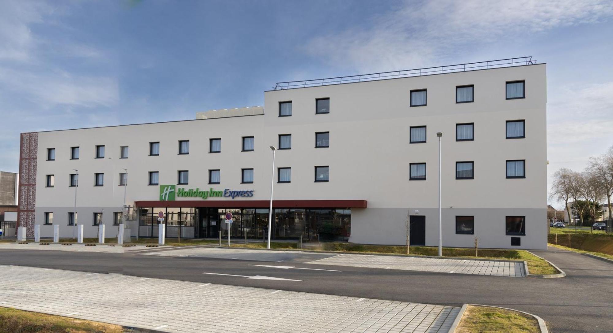 Holiday Inn Express Caen Epron By Ihg מראה חיצוני תמונה